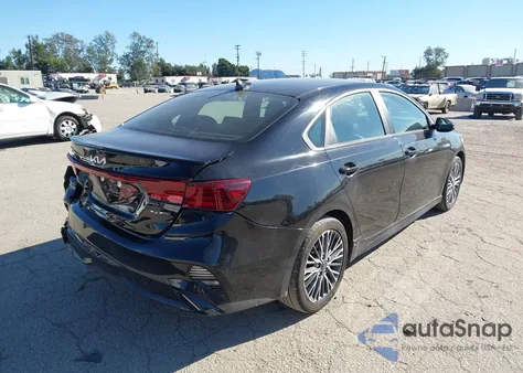 2022 Kia Forte Gt-Line из США, поврежденный, VIN 3KPF54AD3NE488430